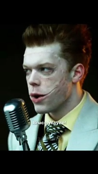 Dikkat edin, parmağı kaşınabilir  #gotham #film #joker #brucewayne #shorts #keşfet #yabancıfilmler
