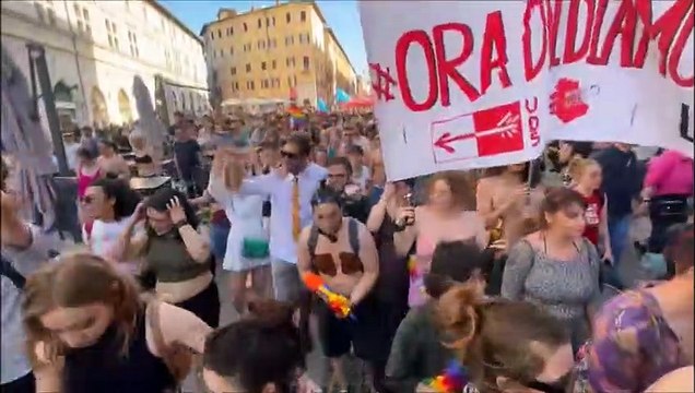 Umbria Pride, il corteo coloratissimo per le strade di Perugia