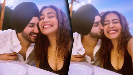 Neha Kakkar ने Rohan Preet Singh संग Divorce  की खबरों पर तोड़ी चुप्पी, कहा-Husband के साथ ....