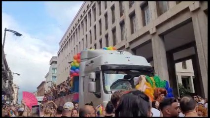 Il Pride "colora" le strade di Palermo, le immagini