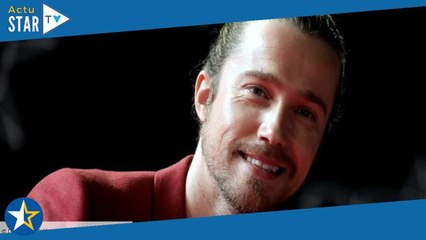 Julien Doré : son échange lunaire avec Evelyne Dhéliat pour son nouveau tournage