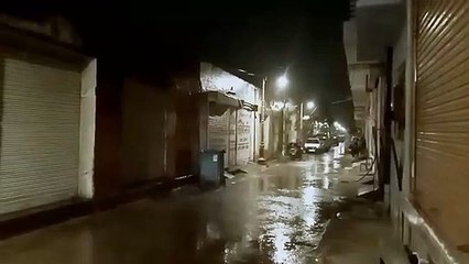 दिन भर पसीने छुटाने के बाद रात को बारिश से मिली राहत... देखें वीडियो