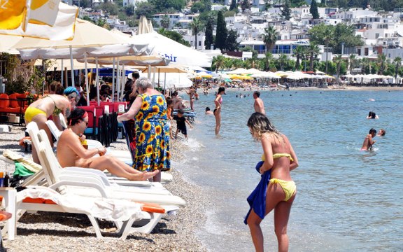 Bodrum’da adım atacak yer kalmadı: ‘Pahalı’ diye diye geliyorlar