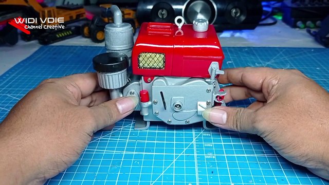 my way of making smoke in a miniature diesel engine