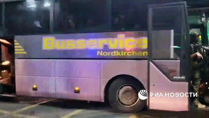 Combatentes de Wagner saindo de cidade russa