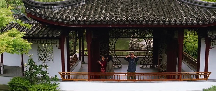 Drôles d'Oiseaux Bande-annonce (EN)