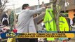 SJL: Vendedores ambulantes toman calles de avenida y cuelgan sus productos en arboles de berma central