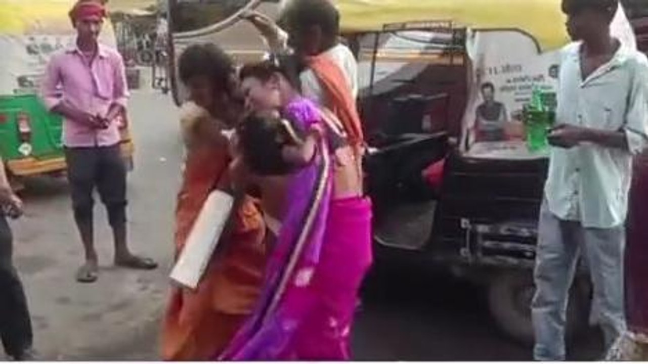 जहानाबाद: पति पत्नी और वो का ड्रामा, बीच सड़क प...