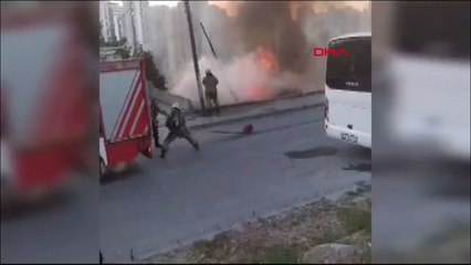 Küçükçekmece'de gecekondu alev alev yandı