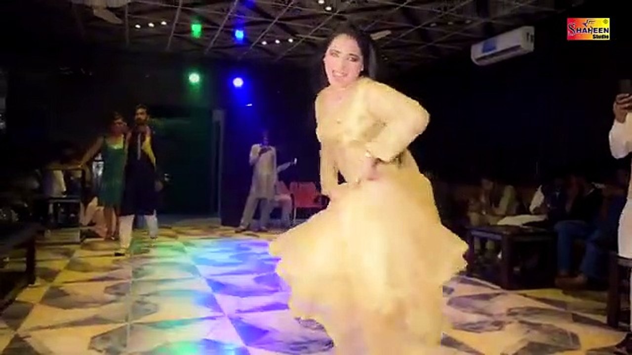 Mehak Malik - Tu Banda Munafiq Hain - Saraiki Dance Performance 2023