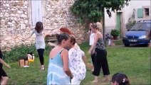 Saint-Mamert du Gard : danse libre pour la fête de la musique