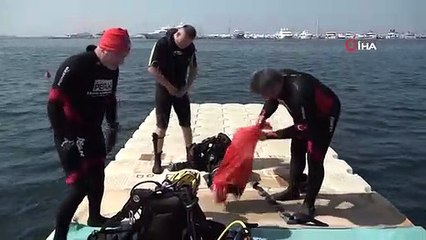 Pendik'te denizden çok sayıda araç lastiği çıktı