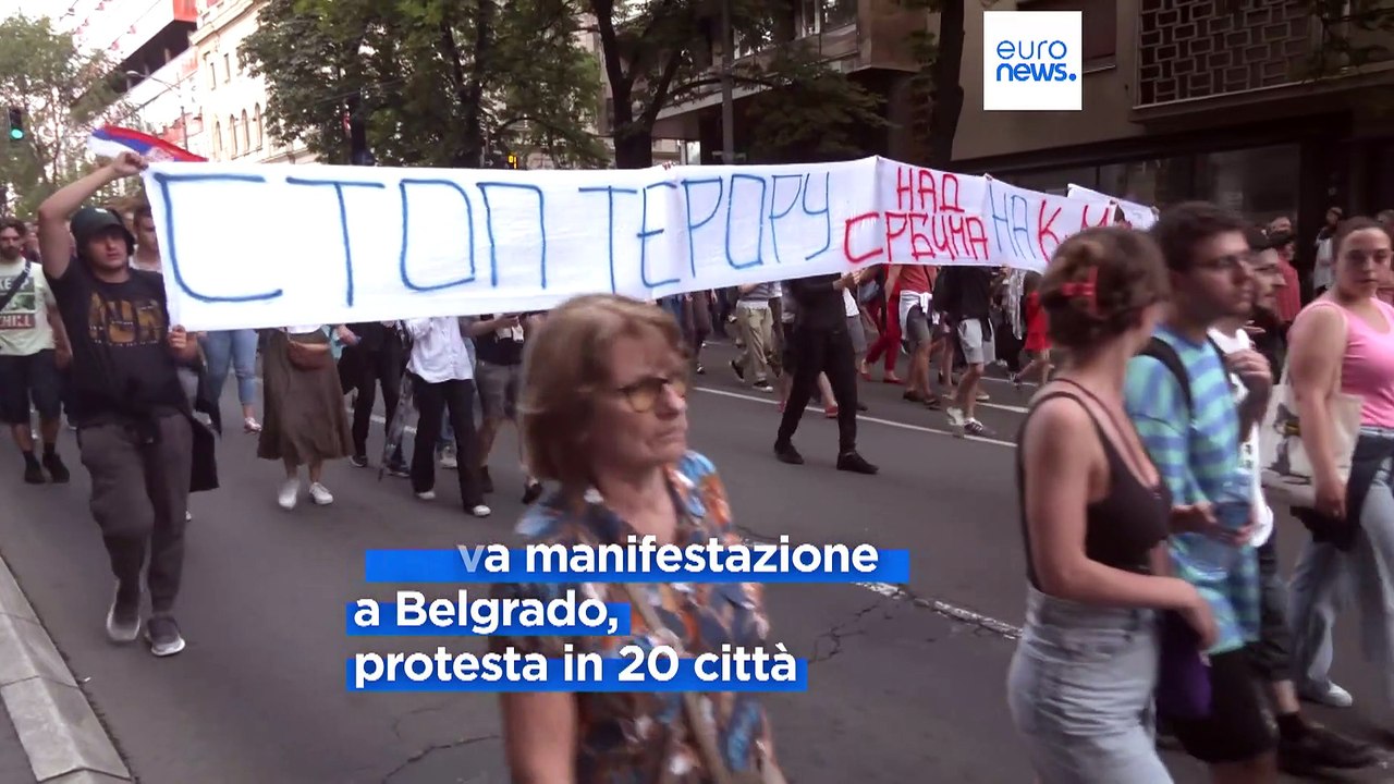 "Serbia contro la violenza": manifestazioni a Belgrado e in venti città serbe