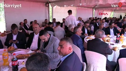 Takı töreni 5 saat sürdü; damada 6 milyon lira, geline 4 kilo altın takıldı