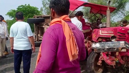 बजरी से भरी ट्रैक्टर ट्रॉली ने जीप के मारी टक्कर
