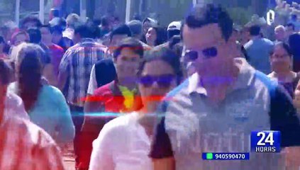 SMP: delincuentes tiran al piso a mujer para robarle su cartera