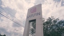 Exploring The Remains of an Abandoned Saturn Car Dealership (Urban Exploration / Urbex)