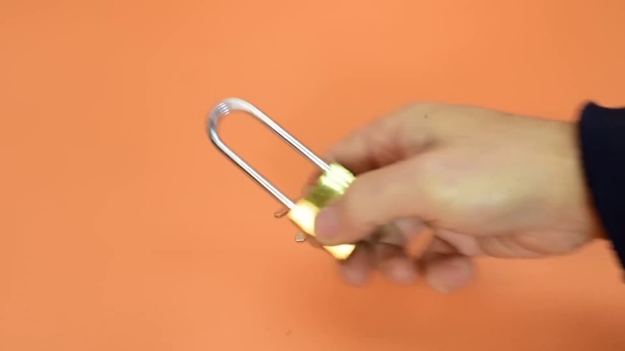 Locksmiths Don't Want You Know This! Open Lock Without Key