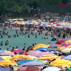 Çeşme'deki Ilıca Plajı dolup taştı