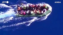 Cipro, salvati 45 migranti siriani su due imbarcazioni in difficolta'