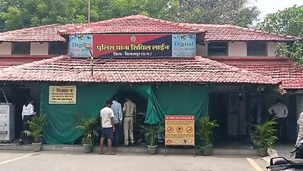 Opposite gang's henchmen arrived inside the Central Jail to attack