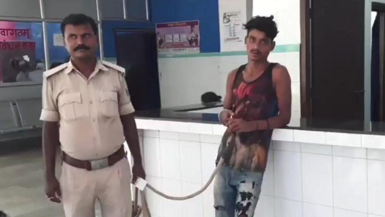 सुपौल: शराब के नशे में धुत एक हंगामा कर रहे व्यक्ति को पुलिस ने किया गिरफ्तार