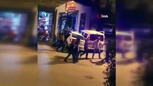 Bursa’da polisten kaçan sürücü iş yerine çarptı, o anlar kameraya yansıdı
