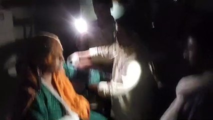 watch video : घायलों के उपचार के दौरान बिजली हुई गुल