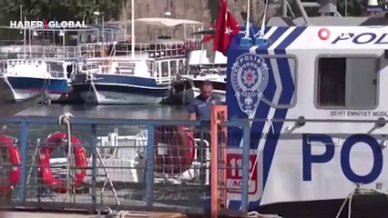 Antalya'da denizde erkek cesedi bulundu