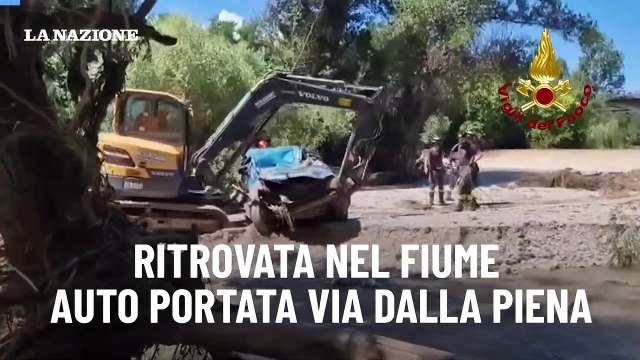Ritrovata nel fiume auto portata via dalla piena
