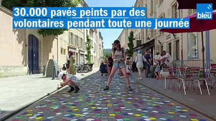 La petite Grand rue de Nancy prend des couleurs.