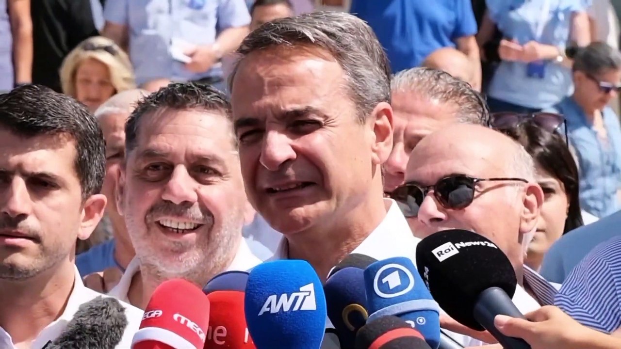 Los conservadores de Mitsotakis logran mayoría absoluta, según encuesta a pie de urna
