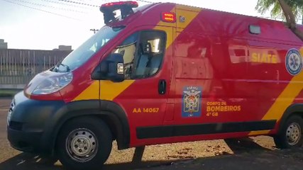 Homem se assusta com cachorros e sofre queda de bicicleta na Rua Panamá
