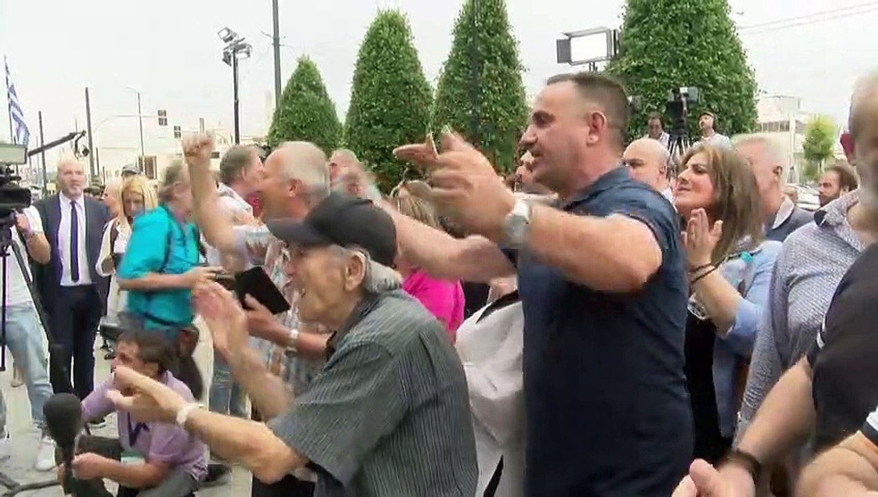 Conservador Mitsotakis vence eleições gregas com facilidade