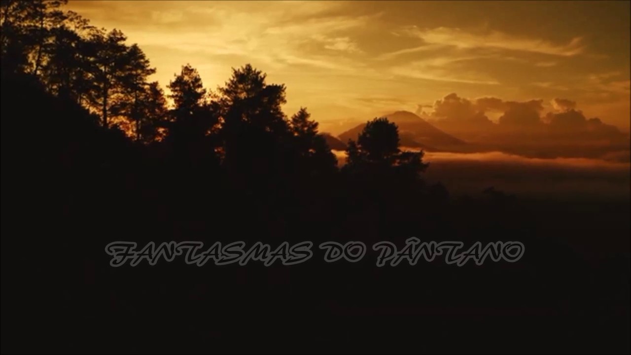 Fantasmas do Pântano - Ao Amanhecer (Official English Lyric Video)