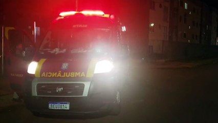 Colisão entre carro e moto deixa homem ferido no Riviera