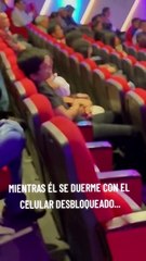 "Aprovecha cada momento": Joven se queda dormido en el cine y su novia revisa su celular