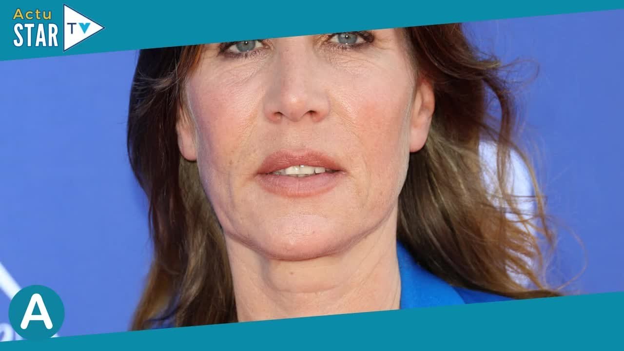 PHOTO Mathilde Seigner, rare apparition au bras de son chéri Mathieu Petit après une longue période