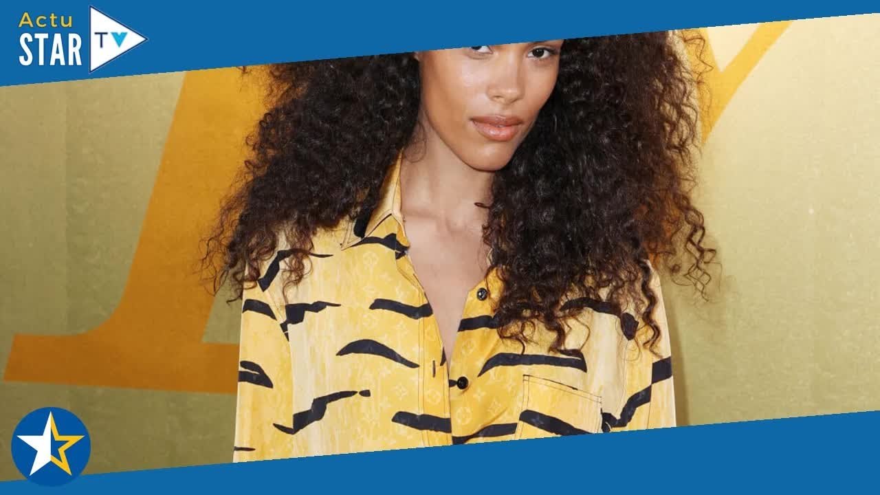 Tina Kunakey féline et (encore) en célibataire...