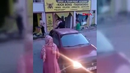 Kız öğrencisini taciz eden taekwondo hocasına meydan dayağı!