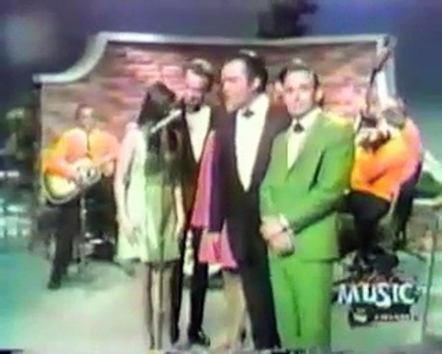 Crystal gayle 1970 video Dailymotion