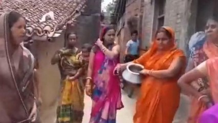 मुंगेर: यहाँ के ग्रामीणों को प्यास बुझाने के लिए बहाना पड़ता है पसीना, देंखे रिपोर्ट