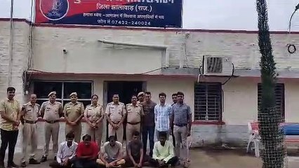 ब्लैकमेल कर अश्लील वीडियो वायरल करने के पांच आरोपी गिरफ्तार