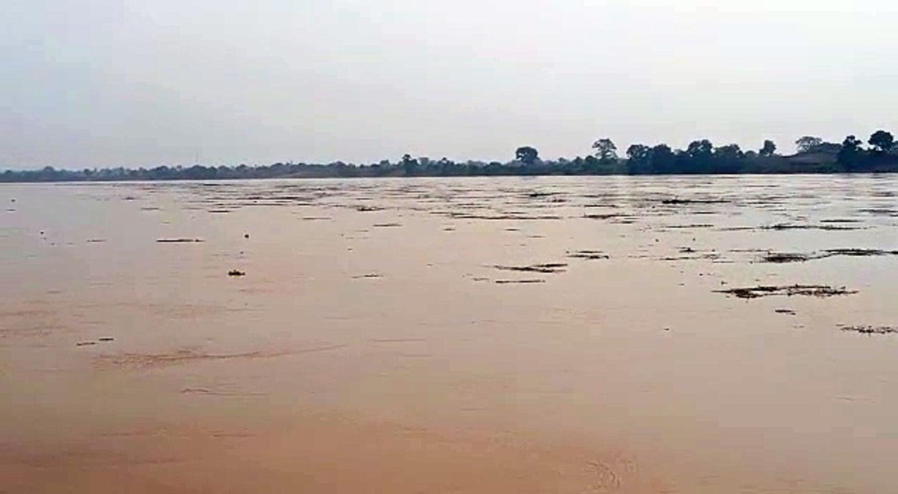 नर्मदा का जल स्तर बढ़ा, लगातार बारिश से जनजीवन अस्त व्यस्त