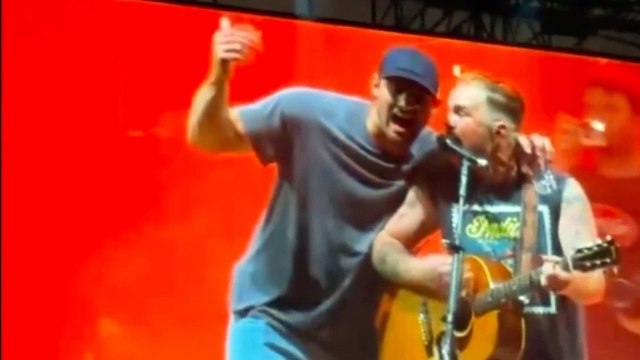 Giants QB Daniel Jones gets trolled by country star Zach Bryan at NYC concert with 'Go Birds' chant