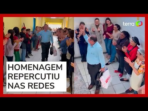 Professor é homenageado por alunos com 'corredor de aplausos' ao se aposentar no ES