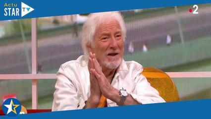 "Ça a été un choc" : Hugues Aufray, traumatisé par le divorce de ses parents, il explique pourquoi i