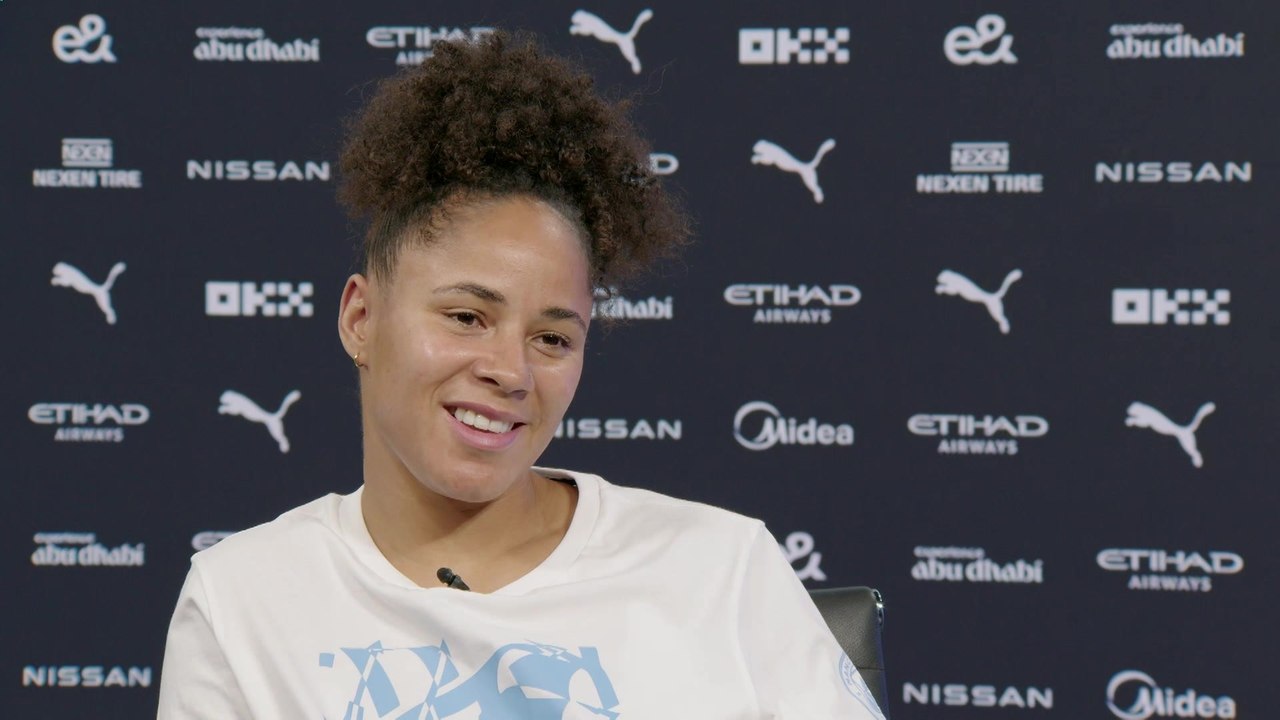 England defender Demi Stokes on Manchester City contract extension