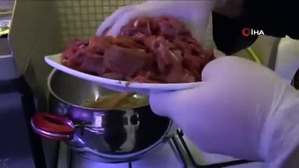 İç Hastalıkları Uzmanı Dr. Burcu Aydemir Efelerli: "Kurban etini dinlendirmeden yemeyin"