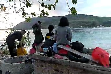 Aksi Bersih Pantai di Pulau Kepa
